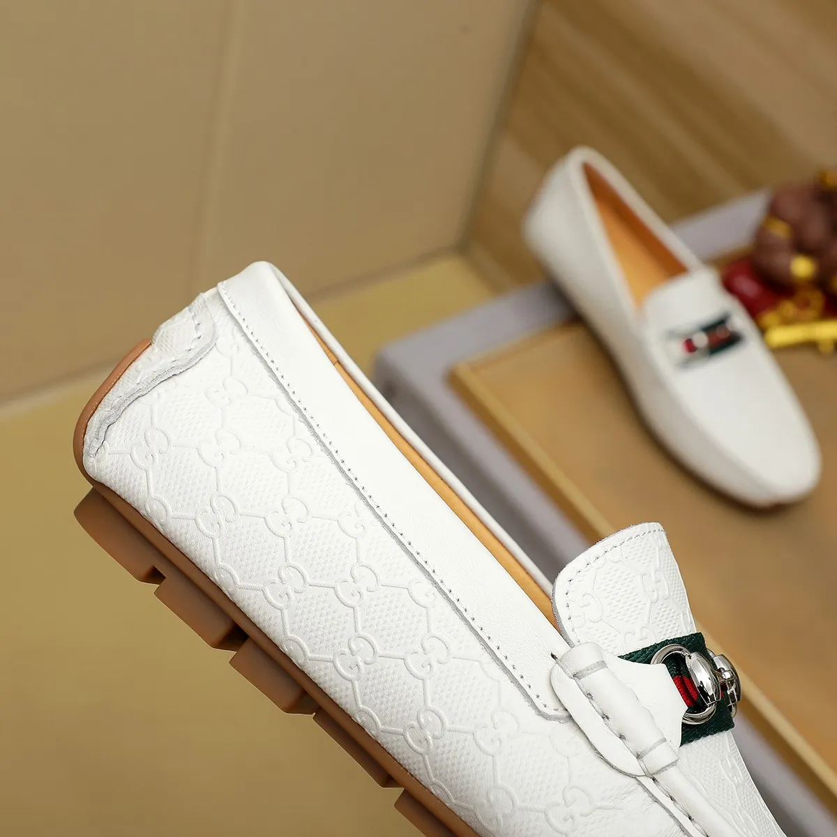 Men's shoes 💰360💰💰GUCCI Gucci official website synchronizes the latest model 🛃The upper is made of imported cowhide, 🐷leather lining, rubber outsole, 🎩🎩top-notch handcrafted workmanship with fine stitches and threads🔍definitely satisfy those perfectionist men who pursue high luxury quality 👏 Colors available! Code number 38-45 Large quantity in stock